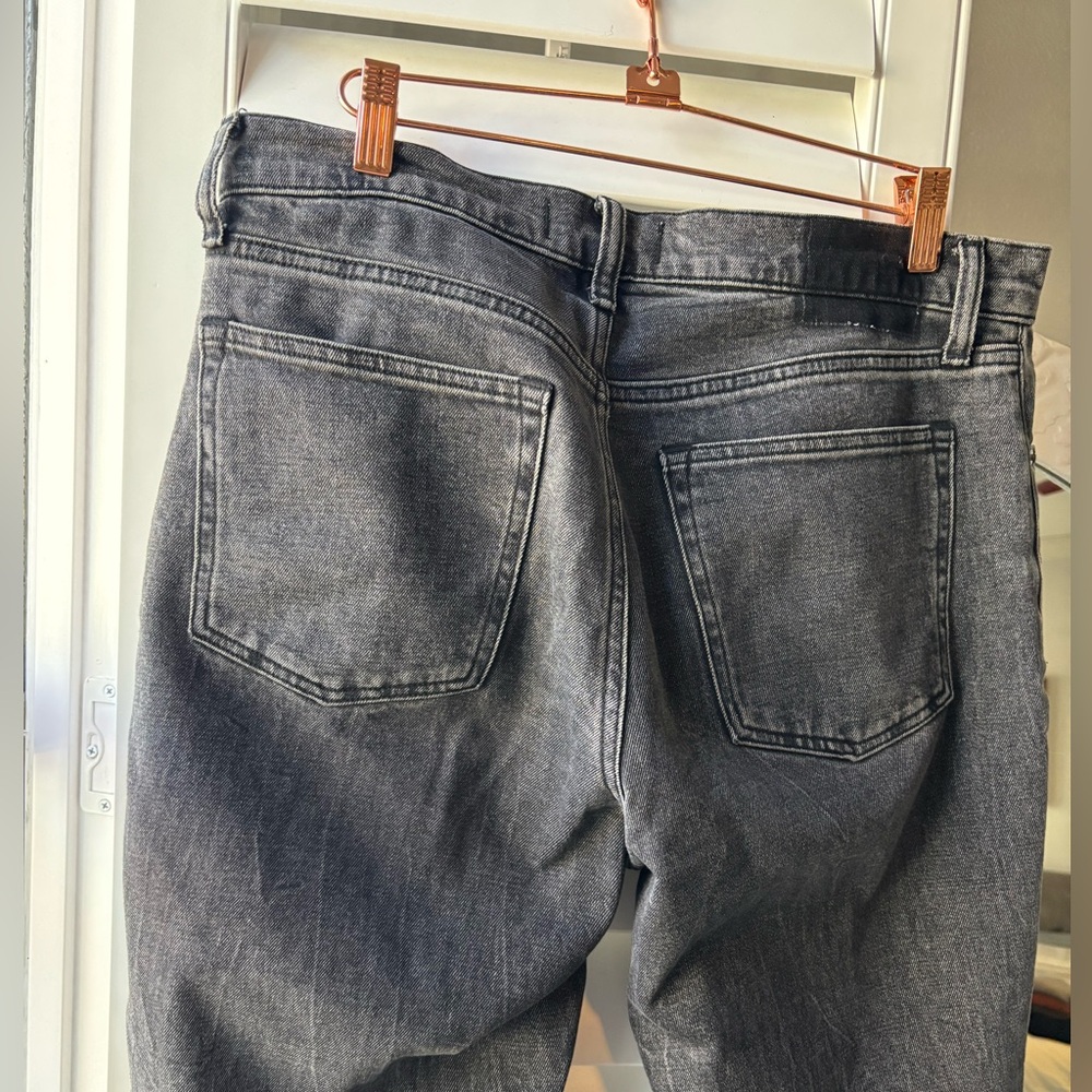 A&F High Rise Mom Jean - Picture 9 of 10